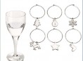 imagen Accesorios navideños: marcadores de copas