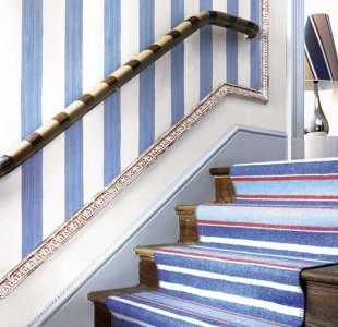 Striped-stairs.jpg_e_9c53654d7f7c9c72667efde1daba6b35