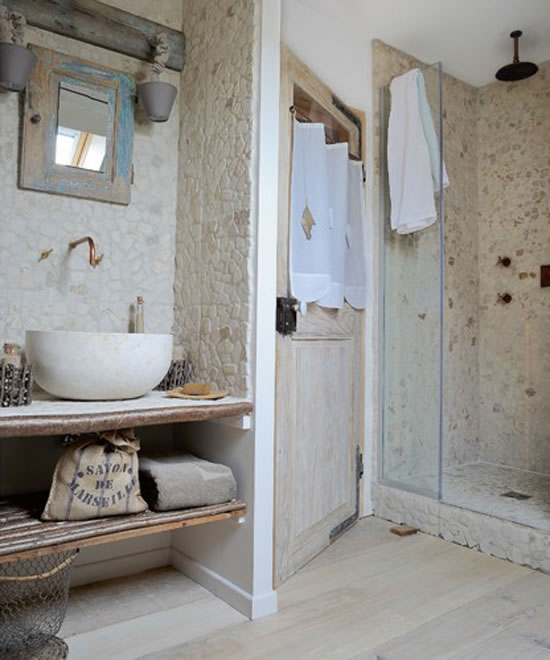 Baño rustico con piedra ~ dikidu.com