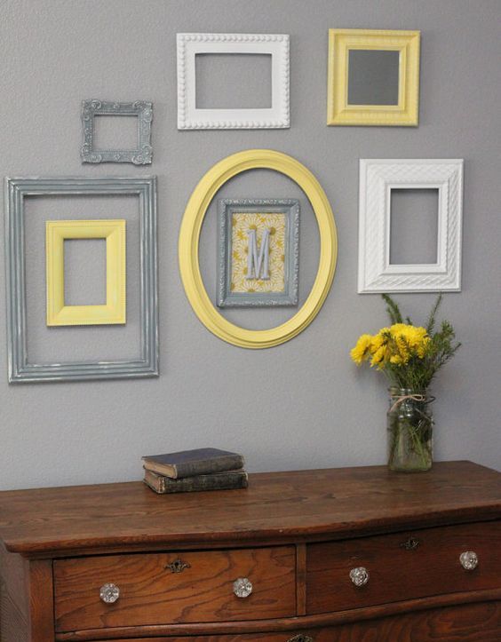 ideas-para-una-sala-de-estar-elegante-en-gris-y-amarillo-17