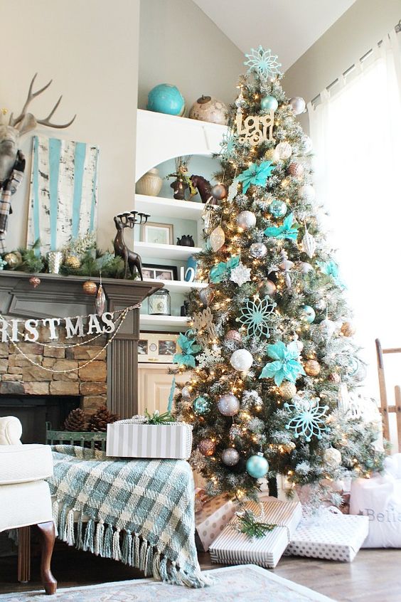 Decora tu hogar por Navidad en color turquesa