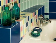 imagen Renueva los azulejos de tu baño con poco dinero