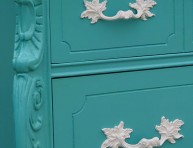 imagen Restauración de un mueble en color turquesa