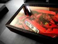 imagen Mesa de centro con un Ferrari dentro