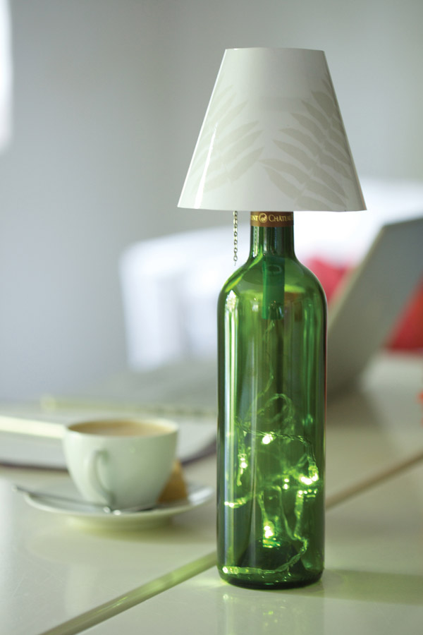 Decorativas lámparas con botellas recicladas