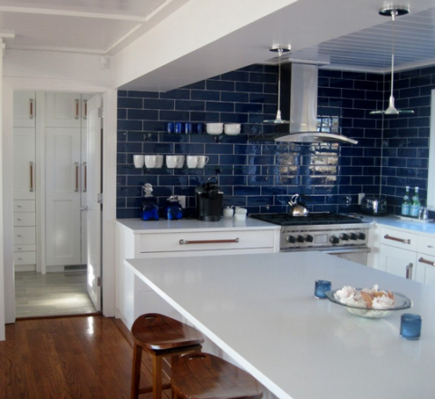 Azulejos estilo metro para darle un toque especial a tu cocina