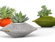 imagen Decorativas jardineras de material reciclado