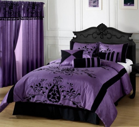 Púrpura y negro para la habitación 1