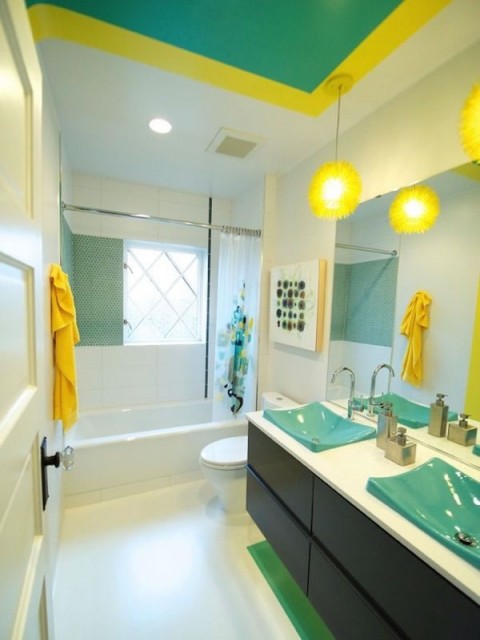 El amarillo puede decorar tu baño