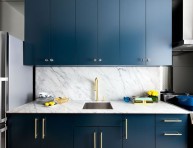 imagen Cocina moderna en azul y oro