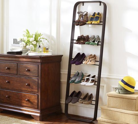 Escaleras de mano, grandes organizadores de zapatos