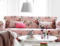 imagen Sofás con estampado floral para un salón con estilo