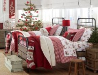 imagen 16 ideas para decorar con cojines y almohadas navideñas