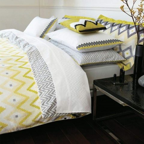 Renueva tu dormitorio con ropa de cama en amarillo y gris