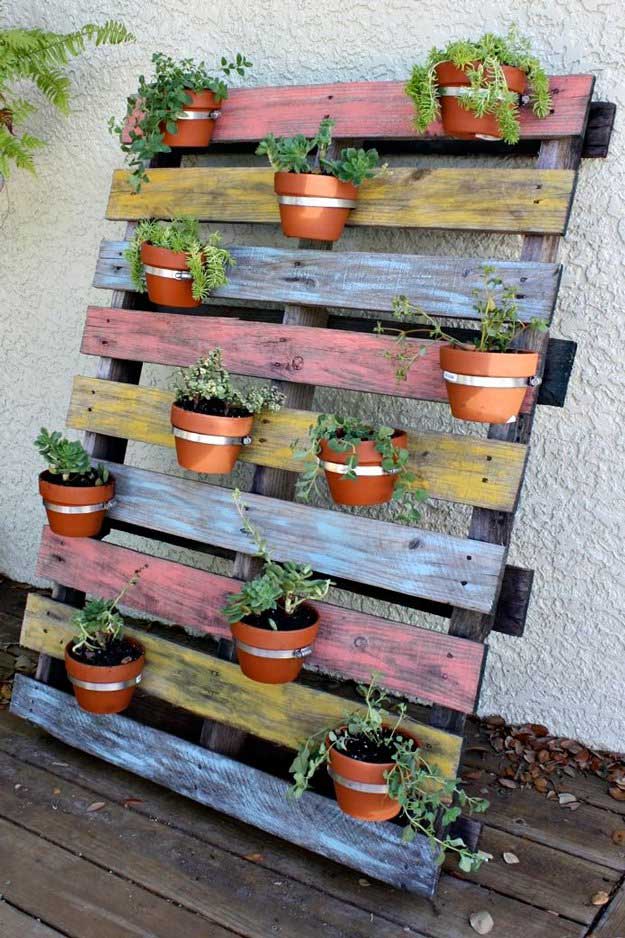 ideas-diy-sencillas-para-crear-tu-jardin-de-hierbas-07