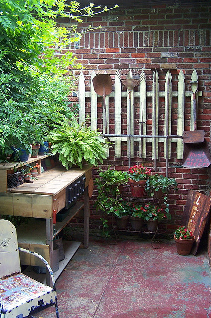 ideas-para-una-mesa-de-trabajo-de-jardineria-16