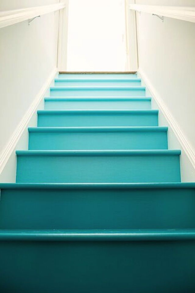 10 ideas de escaleras pintadas que te encantarán